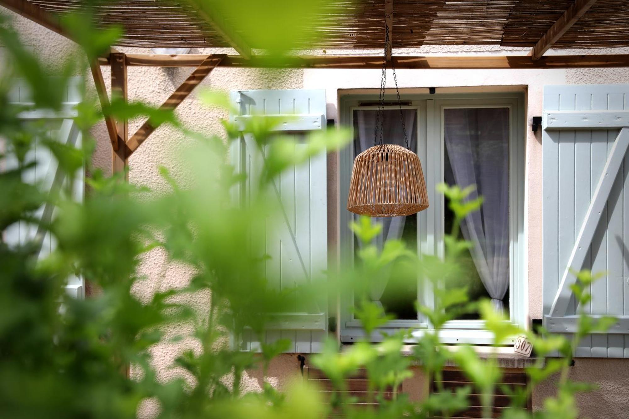 Gite " O Paradis" Douelle Exterior photo